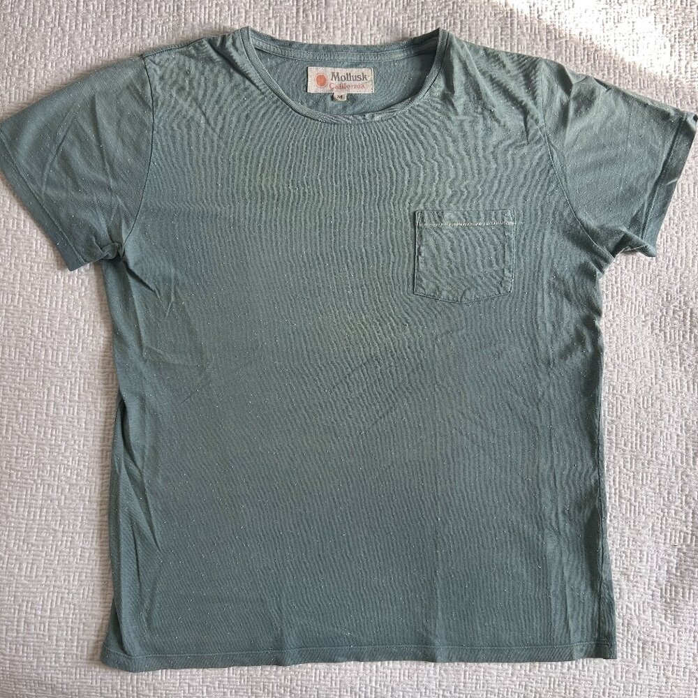 Mollusk t-shirt (medium)